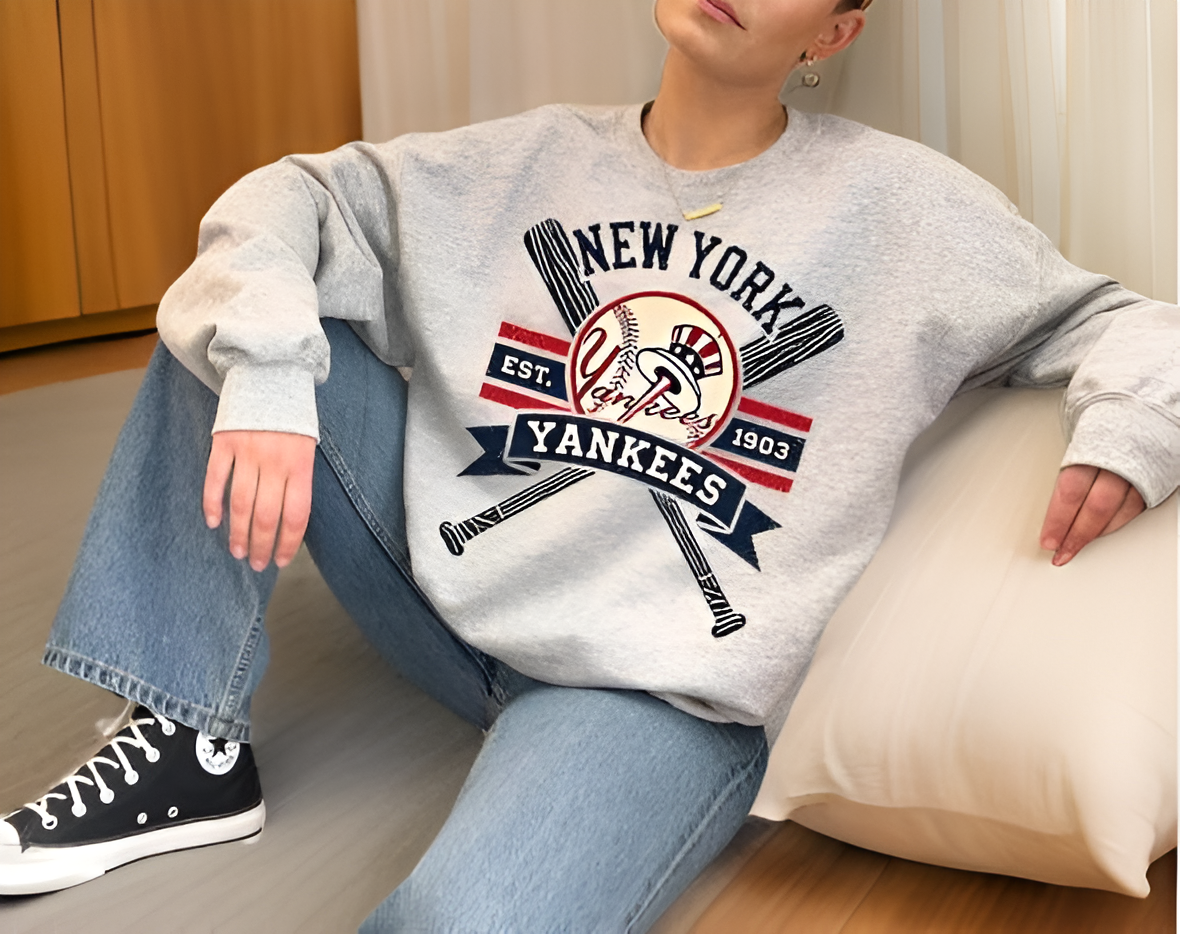 Yankees Vintage Sweatshirt, Perfect for Game Day Sweatshirt, Cozy New York Yankees Crewneck TM22