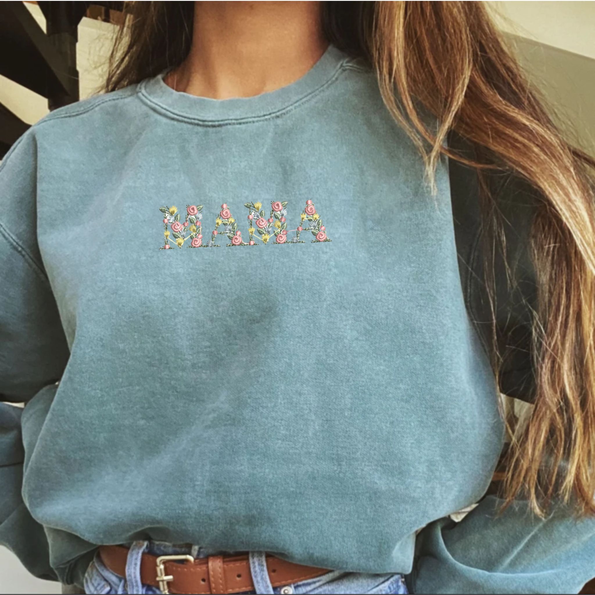 Comfort Colors Mama Embroidered Floral Sweatshirt, Personalized Floral Mama crewneck, Mother's Day Gift Ideas EM1