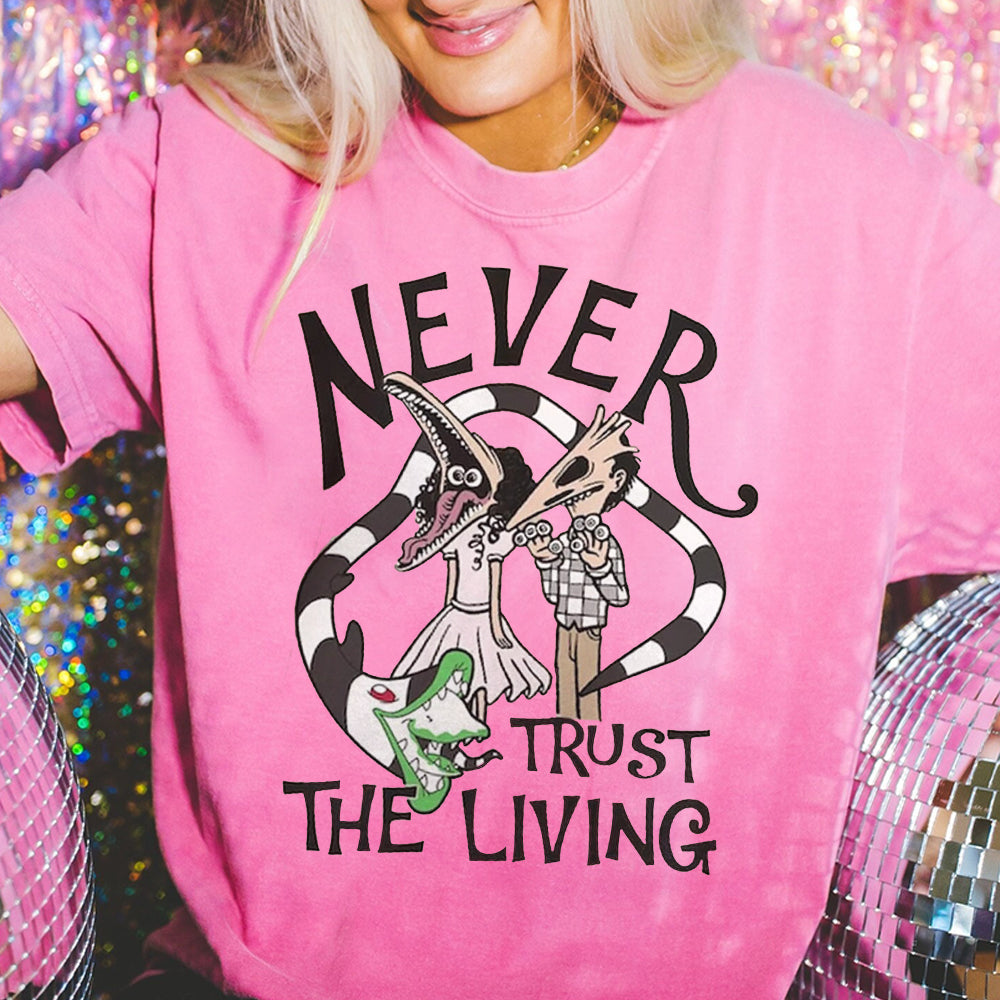 Never Trust The Living Shirt, Black And White Snake Shirt, Horror Snake Shirt, Funy Hallowen Shirt, Spooky Season Shirt  DDD