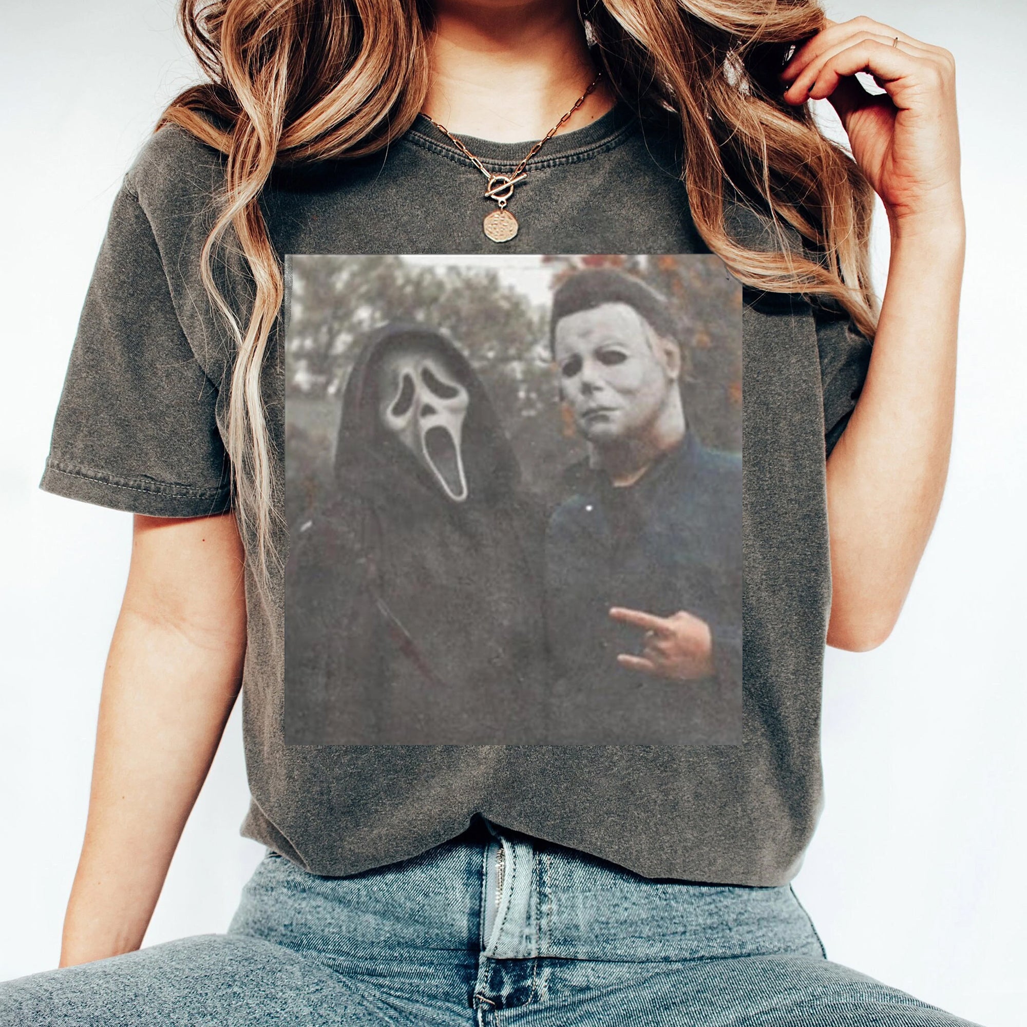 Vintage 90s Halloween Ghostface Heart Hands , Scary Movies Tee, Funny Ghost Face T-Shirt, Horror Killer Characters Club Shirt  EEE