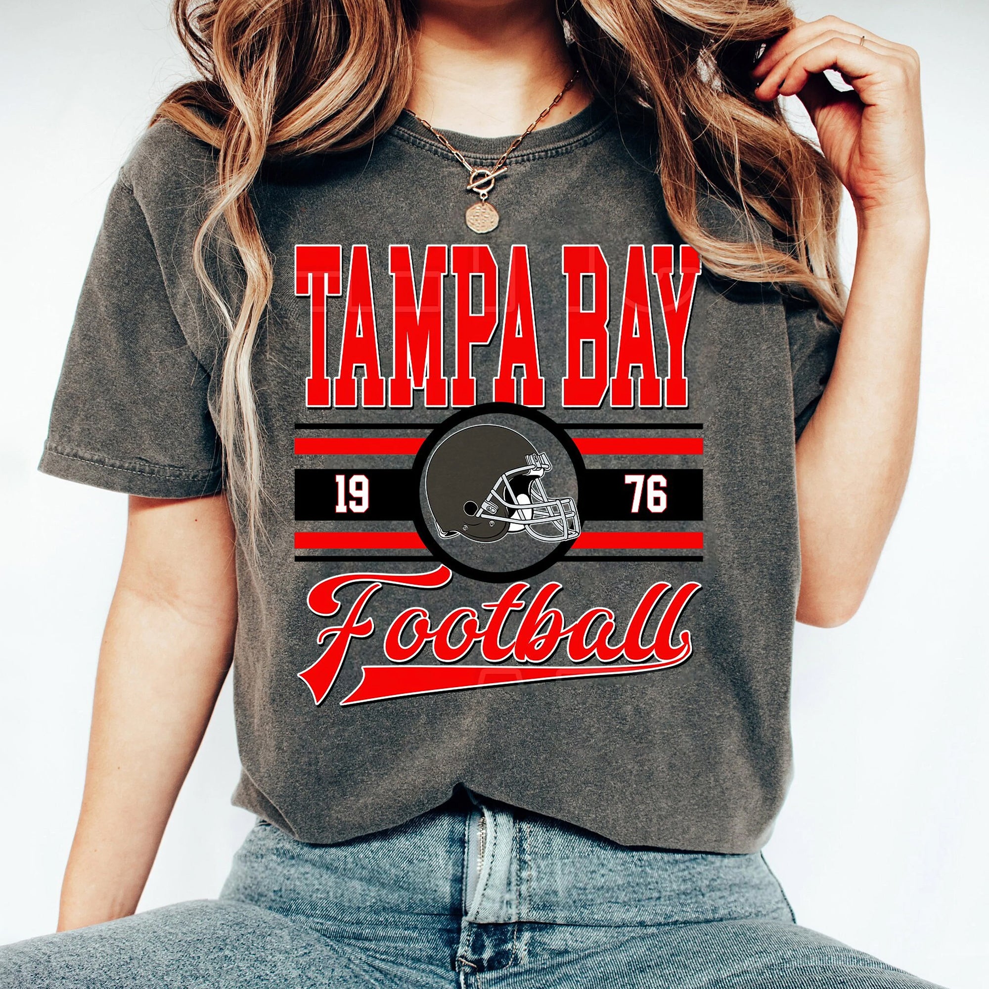 Tampa Bay Football Vintage Style s T-Shirt, Tampa Bay Football T-Shirt, Football Shirt, Sunday Football FRE26 HHH