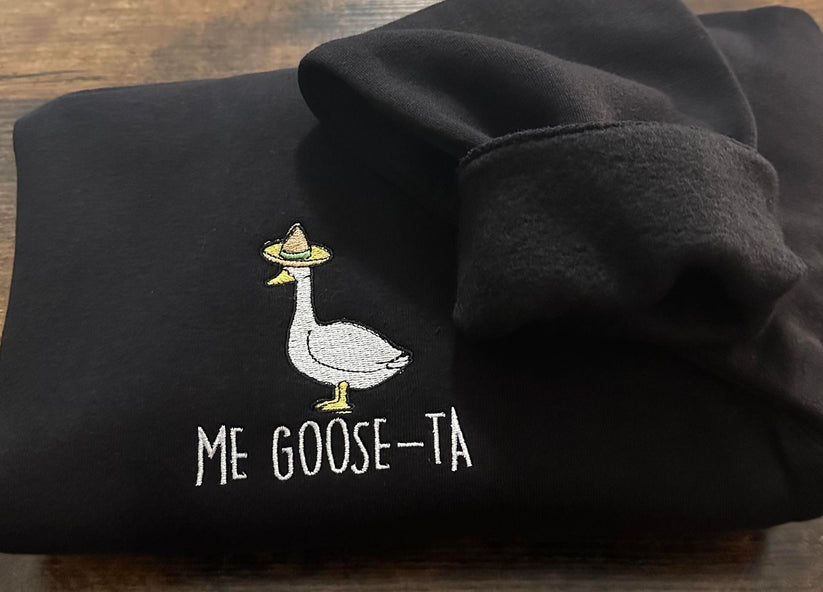 Me Goose Ta Embroidery Sweatshirt EM1709S