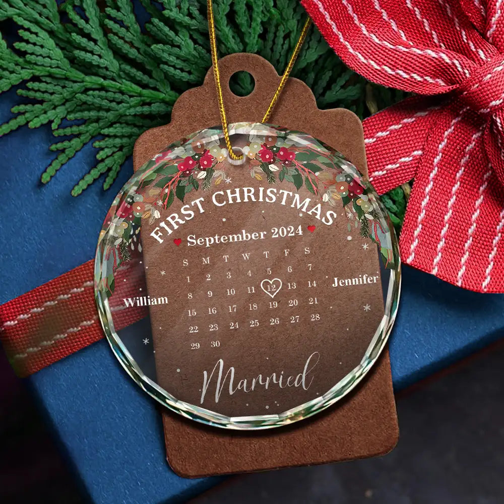 Christmas Calendar First Christmas Couple - Personalized Circle Glass Ornament ORNA1210