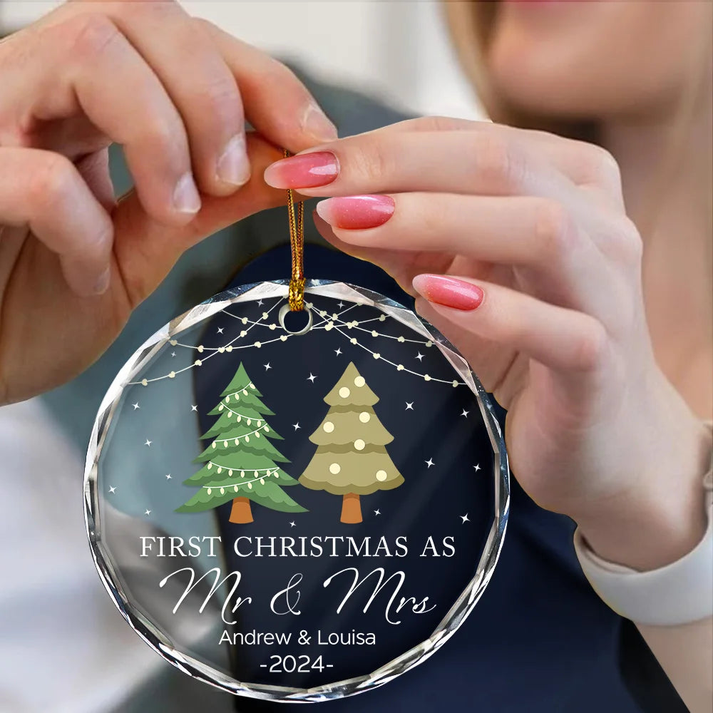 Christmas Tree First Christmas Married - Personalized Circle Glass Ornament ORNA1210