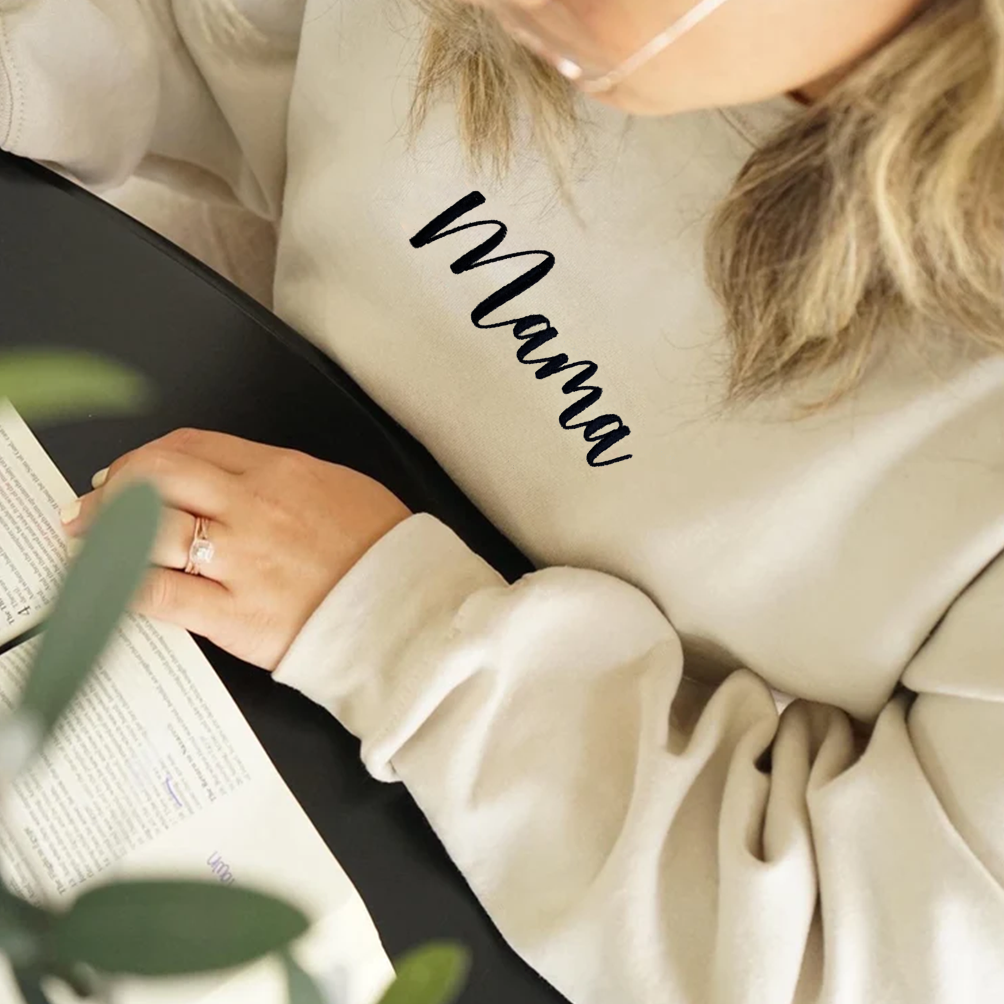 Custom Mama Embroidered Sweatshirt, Personalized Kid Name On The Sleeve, Gift For Mother Day's em1