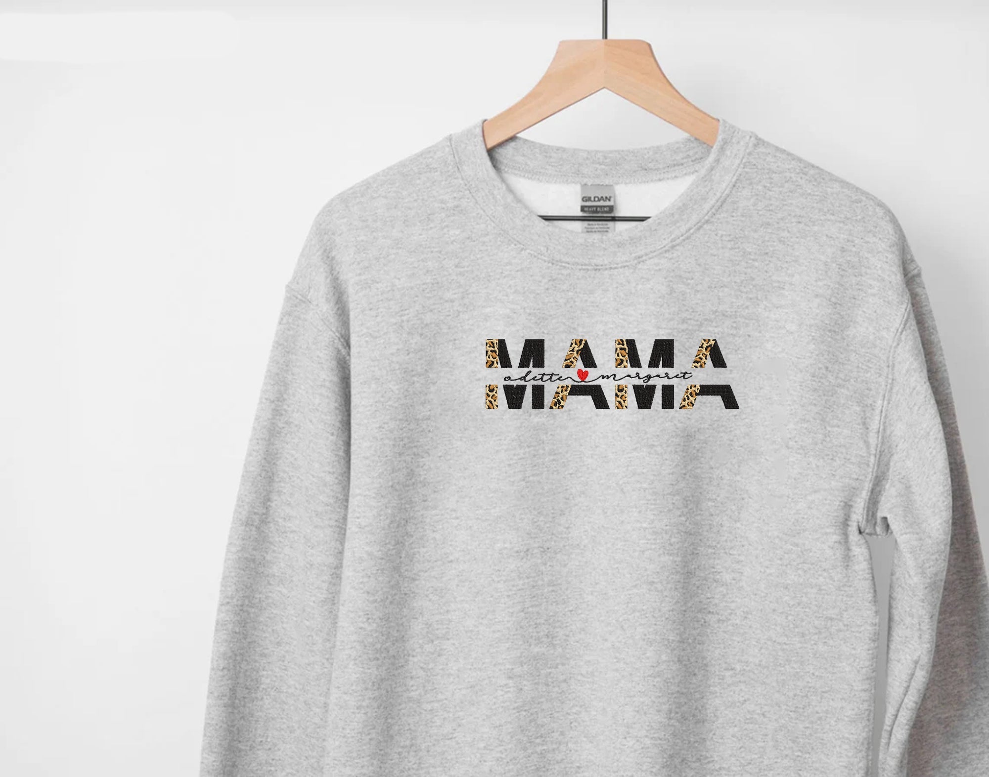 Custom Mama Leopard Sweatshirt With Kids Names em5