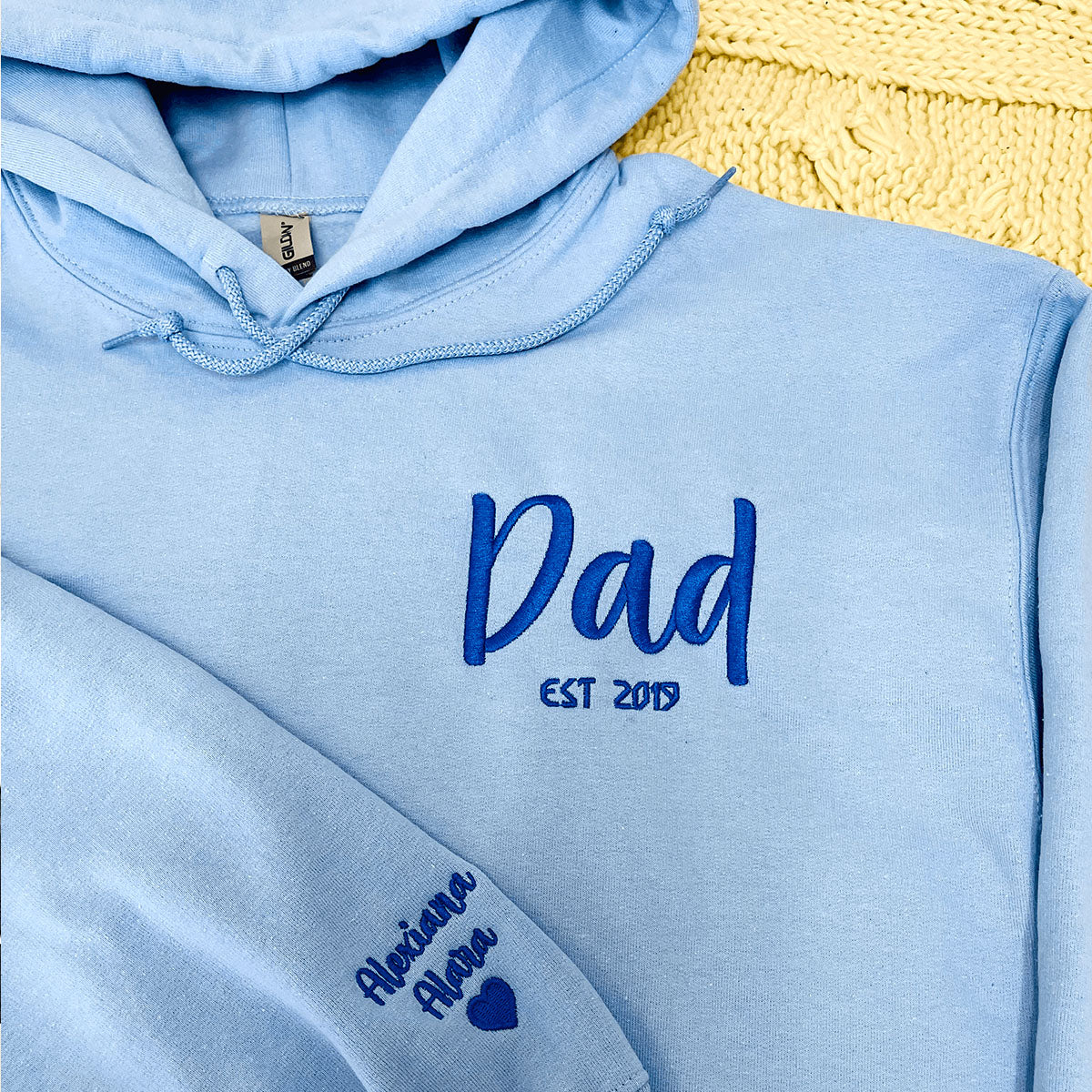 Personalized Hoodies for Dads, Godfather Hoodie or Sweatshirt with Name of Child, Dad EST 2024 Crewneck embroidered em4