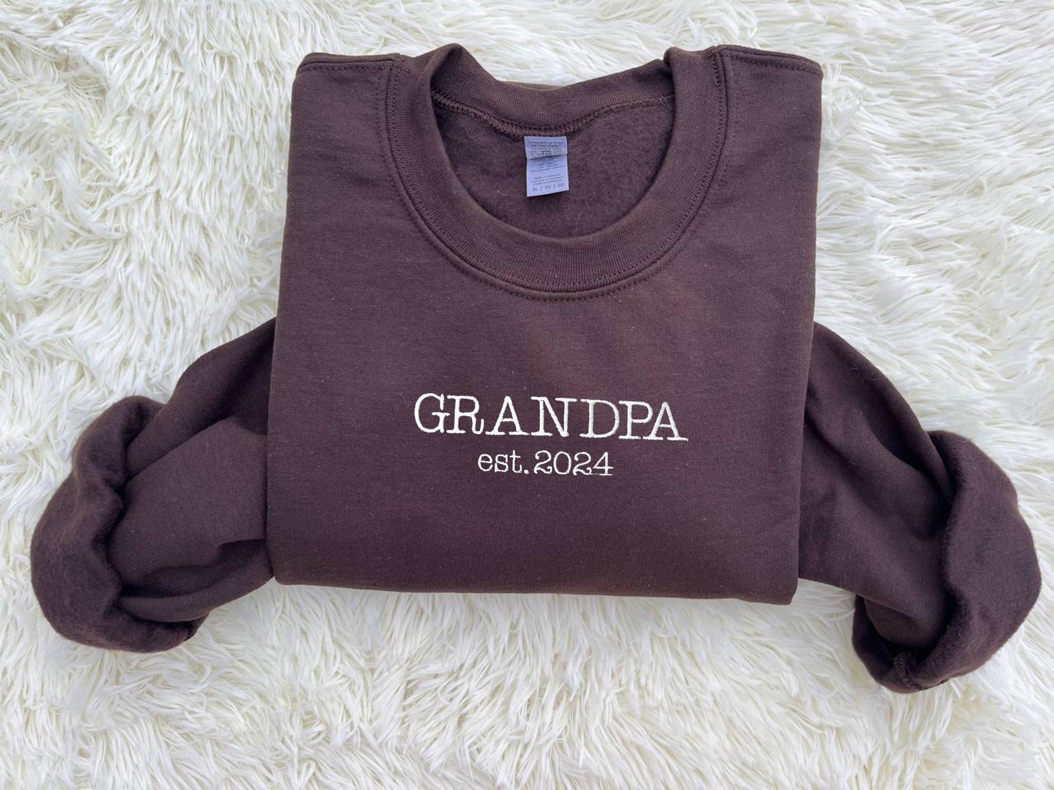 Personalized Grandpa Sweatshirt Embroidered, Grandpa EST Crewneck with Kid Name, Father's Day Gift Idea em4
