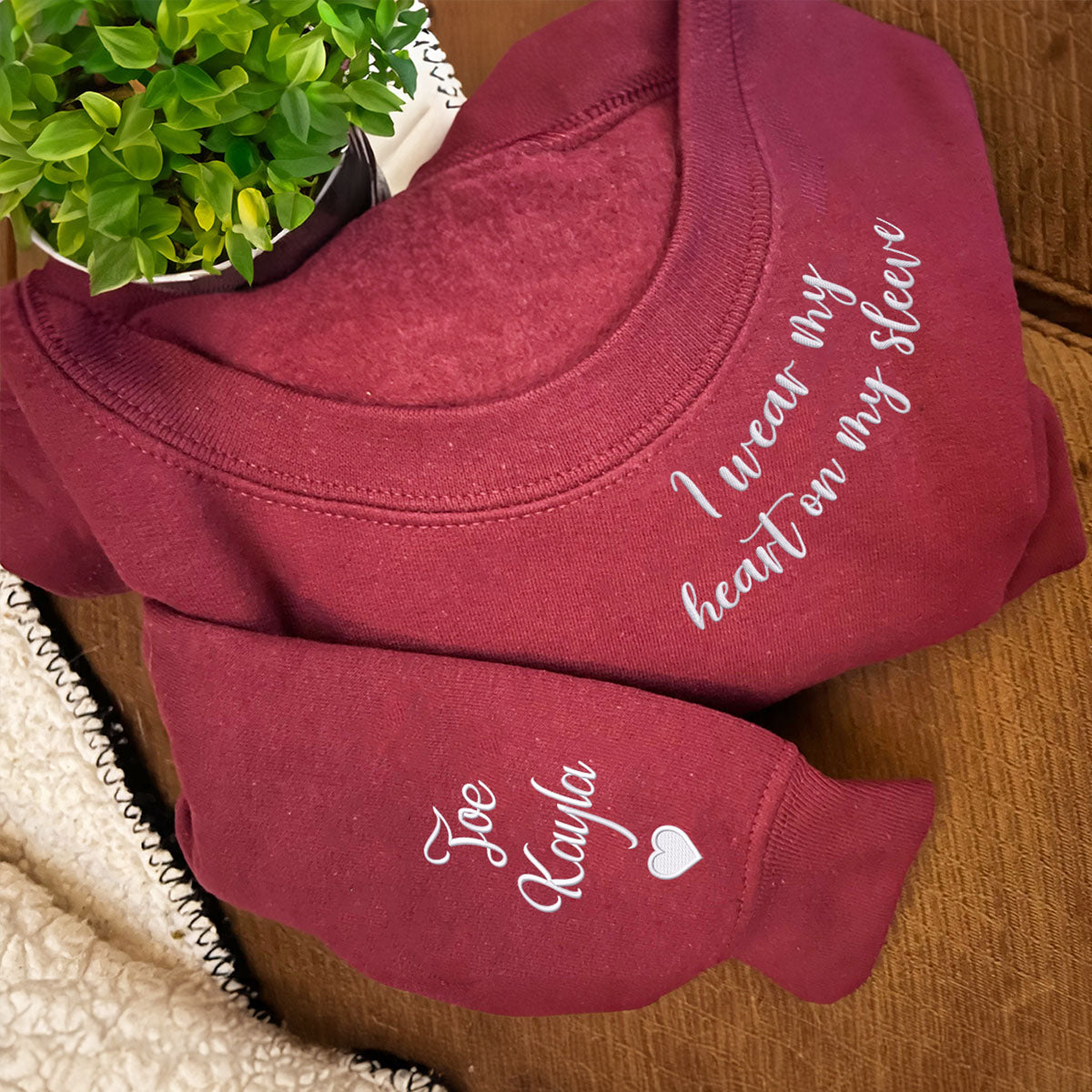 I Wear My Heart On My Sleeve Sweatshirt, Mama Embroidered Sweatshirt, Custom Momma Sweatshirt Hoodie With Kids Names em4