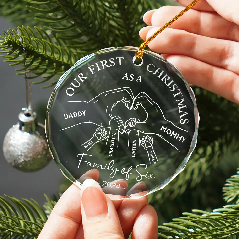 First Christmas As A Family Of Four Holding Hands - Personalized Circle Glass Ornament ORNA1210