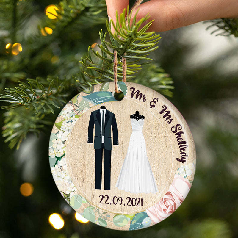 Family Couple Married Wedding Dress - Wedding Gift - Personalized Custom Circle Ceramic Ornament ORNA1210