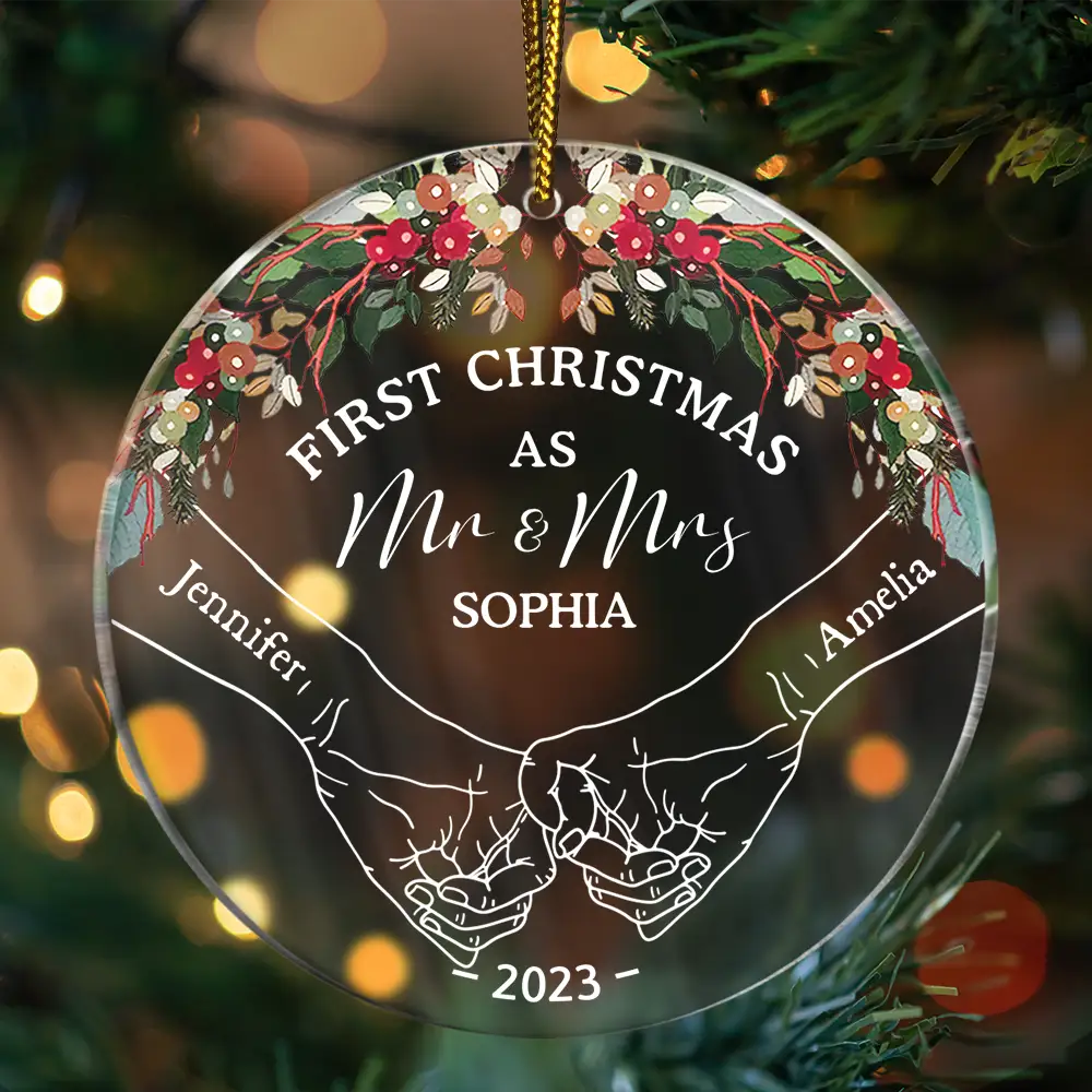 Holding Hands First Christmas Couple - Personalized Circle Acrylic Ornament ORNA1210