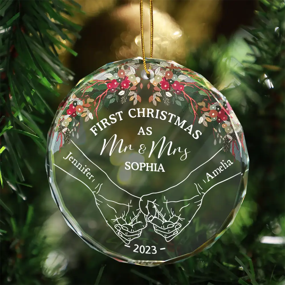 Holding Hands First Christmas Couple - Personalized Circle Glass Ornament ORNA1210