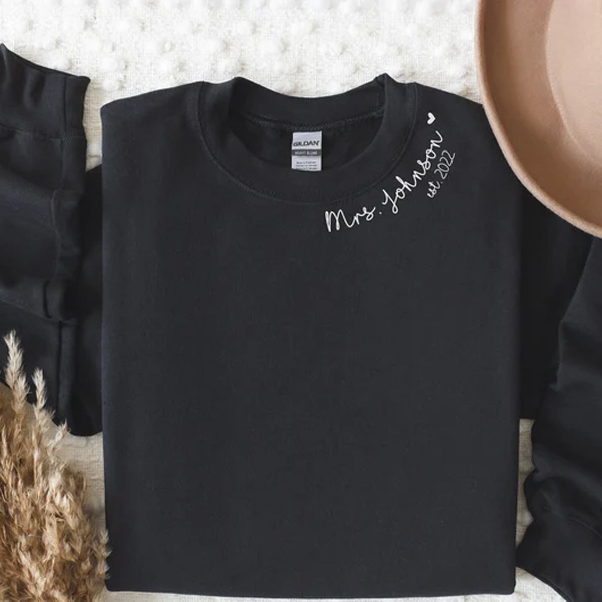 Personalized Engagement Gifts for Best Friends, Custom Embroidered Sweatshirt Roman Numeral Date on Sleeve em4