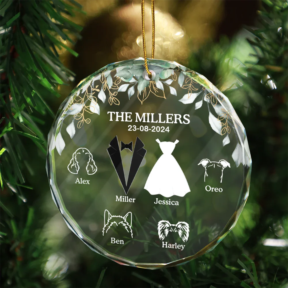 Married Couples With Pets - Personalized Circle Glass Ornament ORNA1210