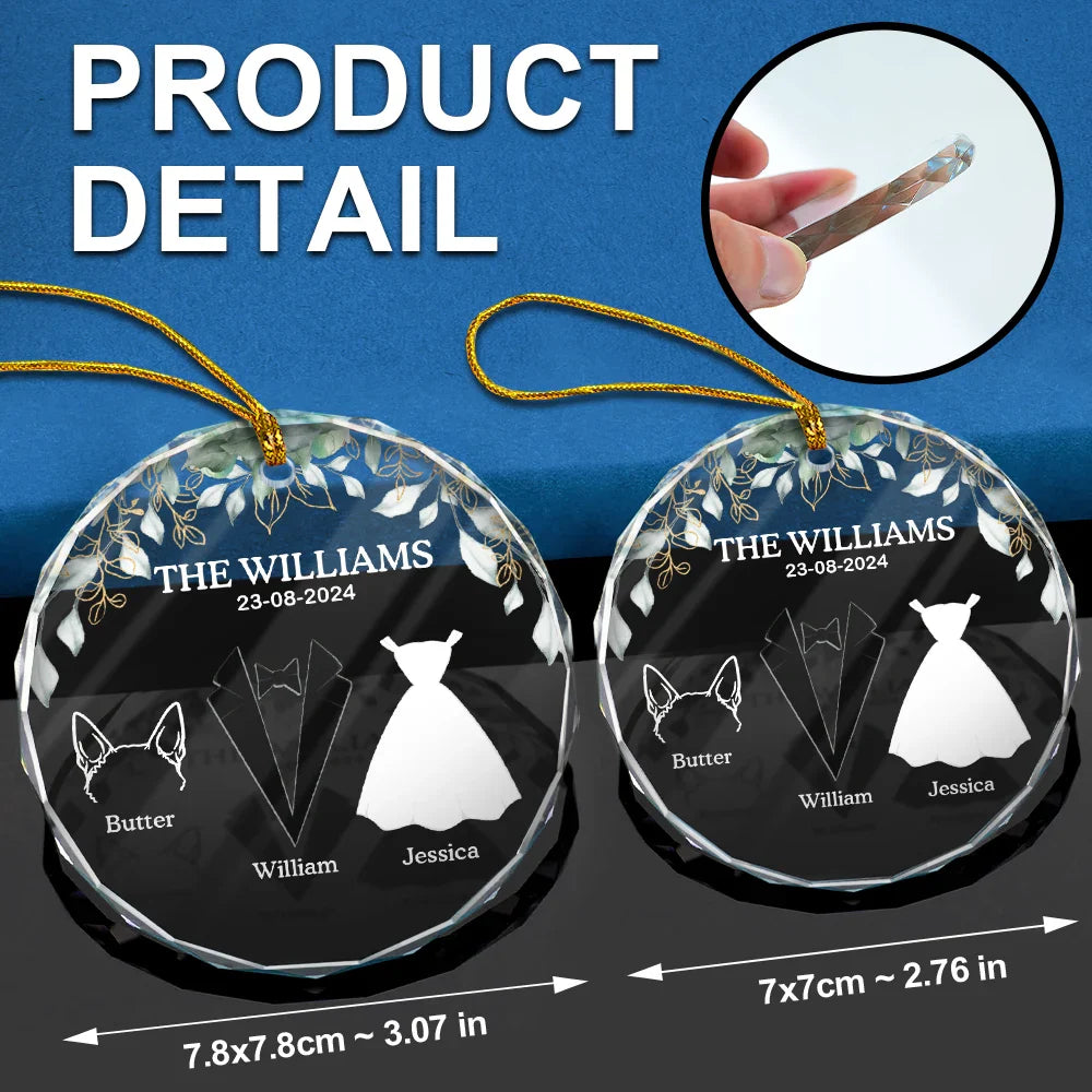 Married Couples With Pets - Personalized Circle Glass Ornament ORNA1210