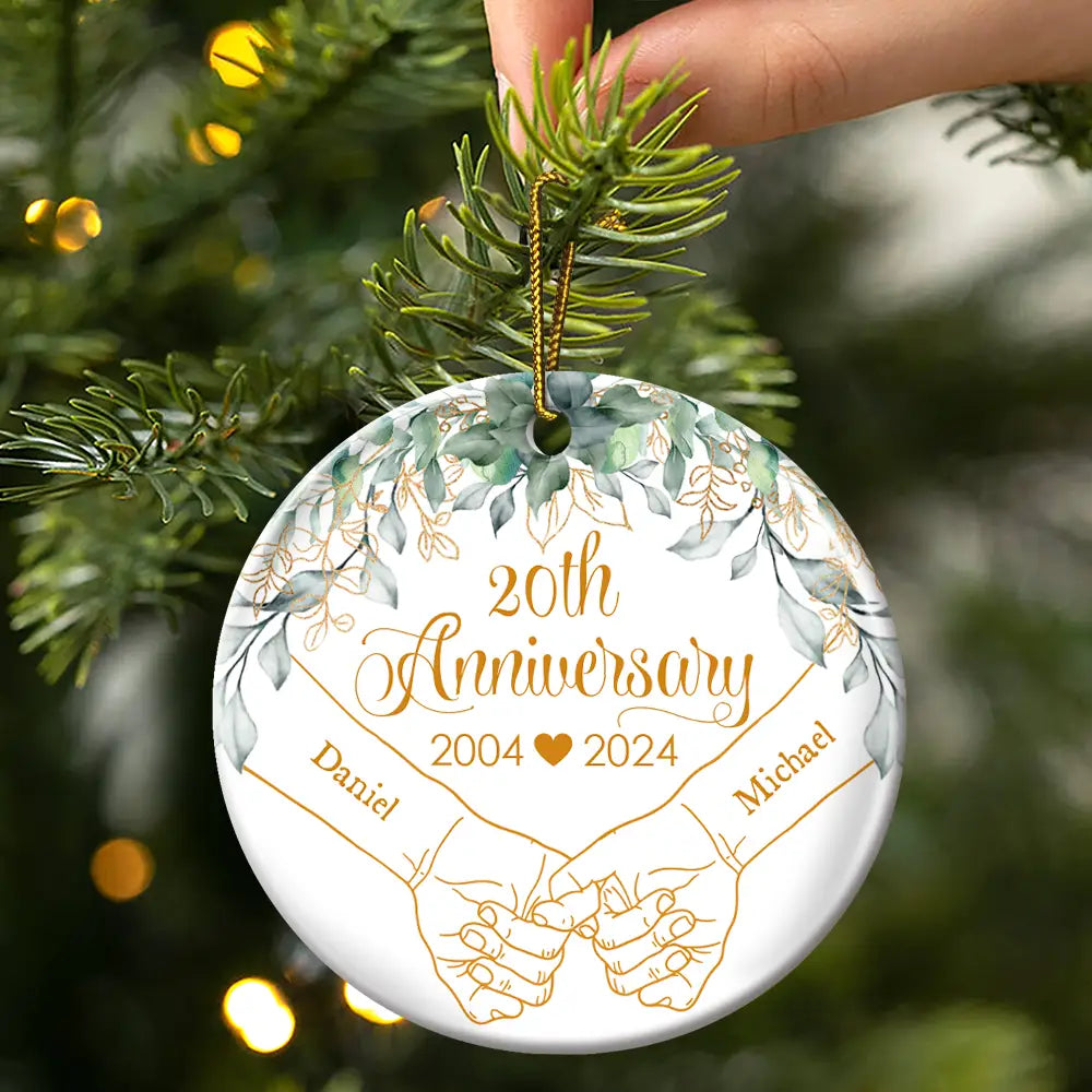 Holding Hands Couples Anniversary - Personalized Circle Ceramic Ornament ORNA1210