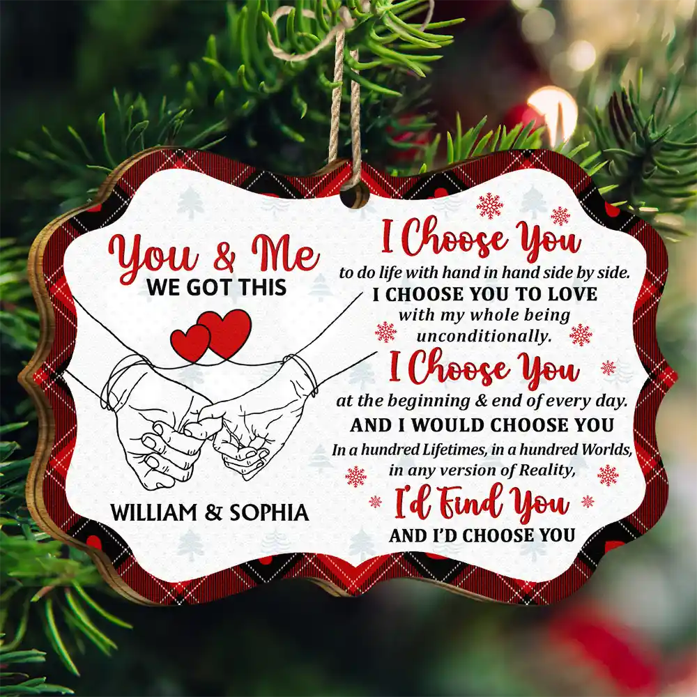 I Choose You To Do Life With Hand In Hand - Personalized Medallion Wooden Ornament ORNA1210