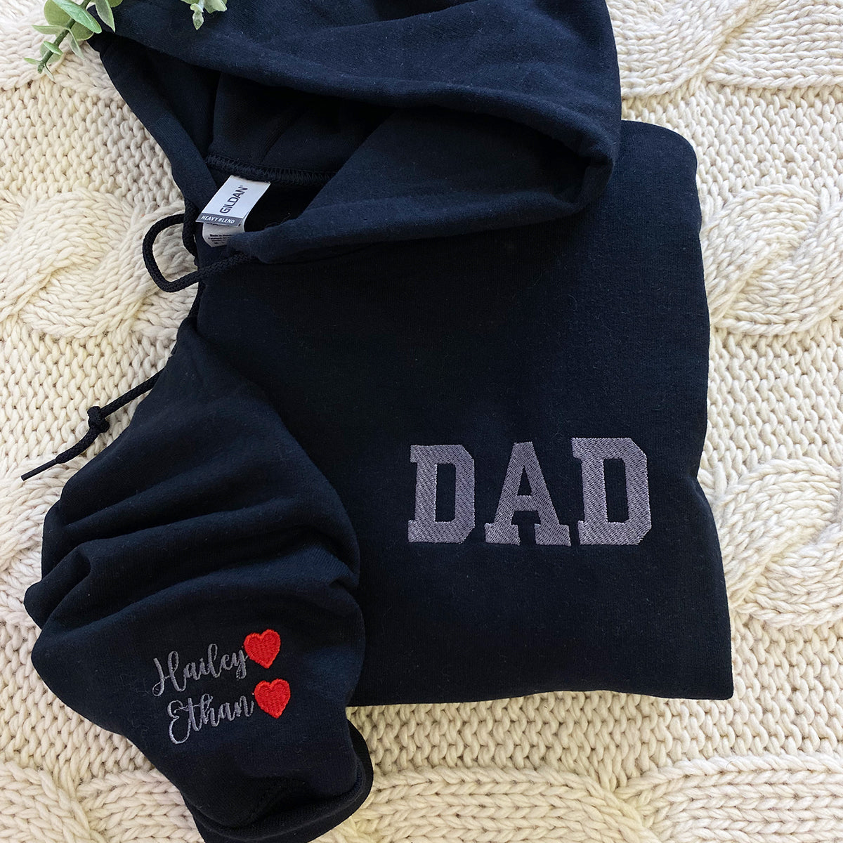 Best Sweatshirt for Dad, Personalized Hoodie with Kid Name on Sleeve, Dad Est Embroidered Crewneck em3