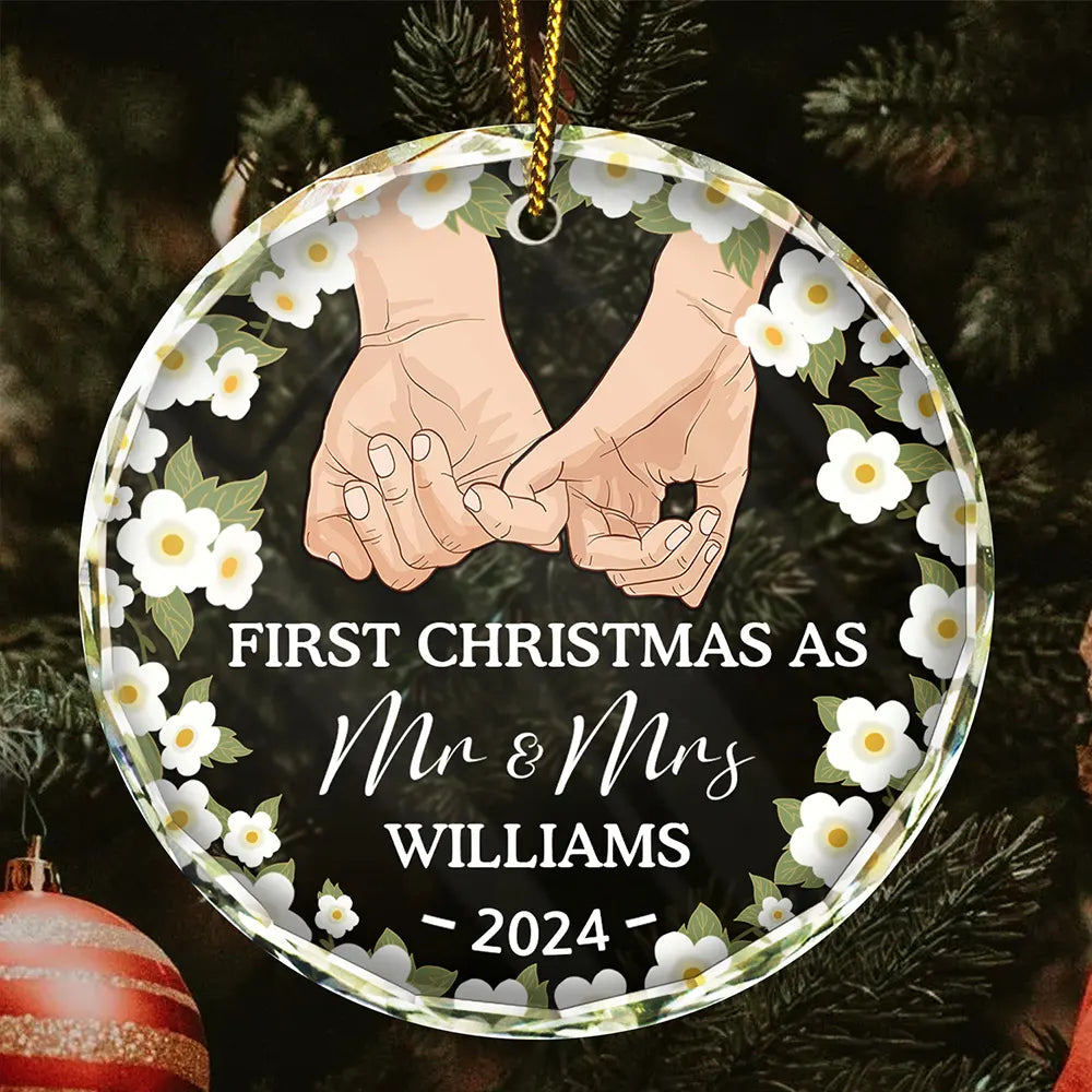Holding Hands Husband And Wife First Christmas - Personalized Circle Glass Ornament ORNA1210