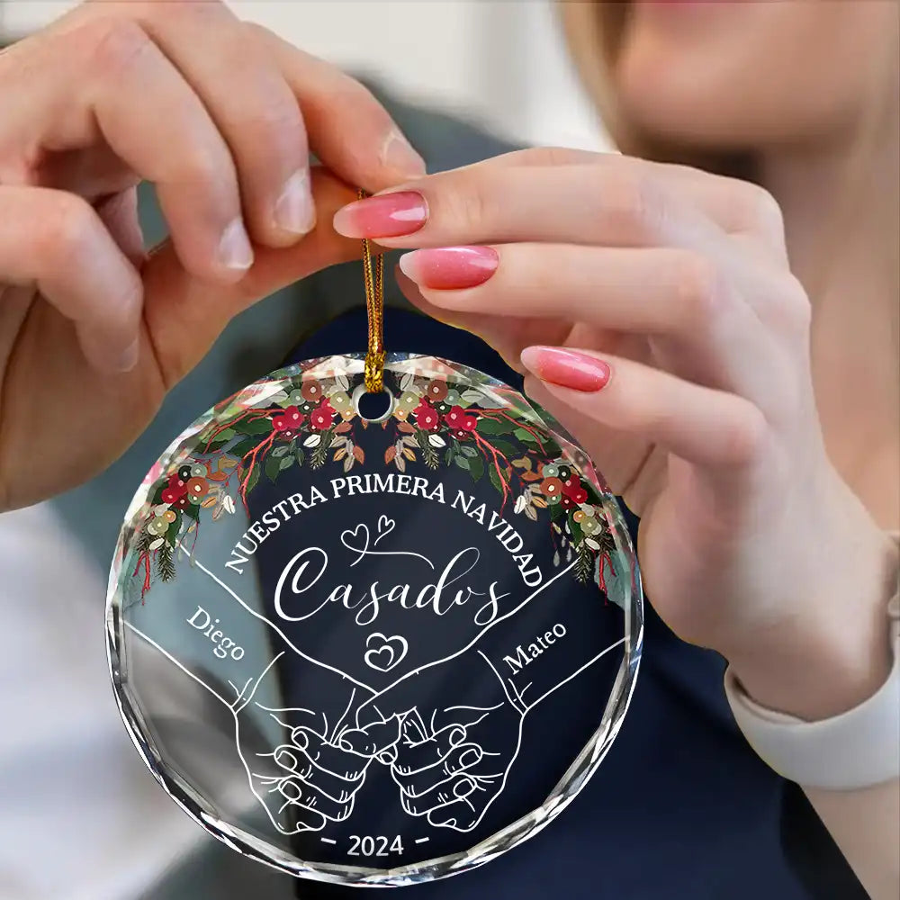 Nuestra Primera Navidad Casados - Adorno De Cristal Circular Personalizado ORNA1210