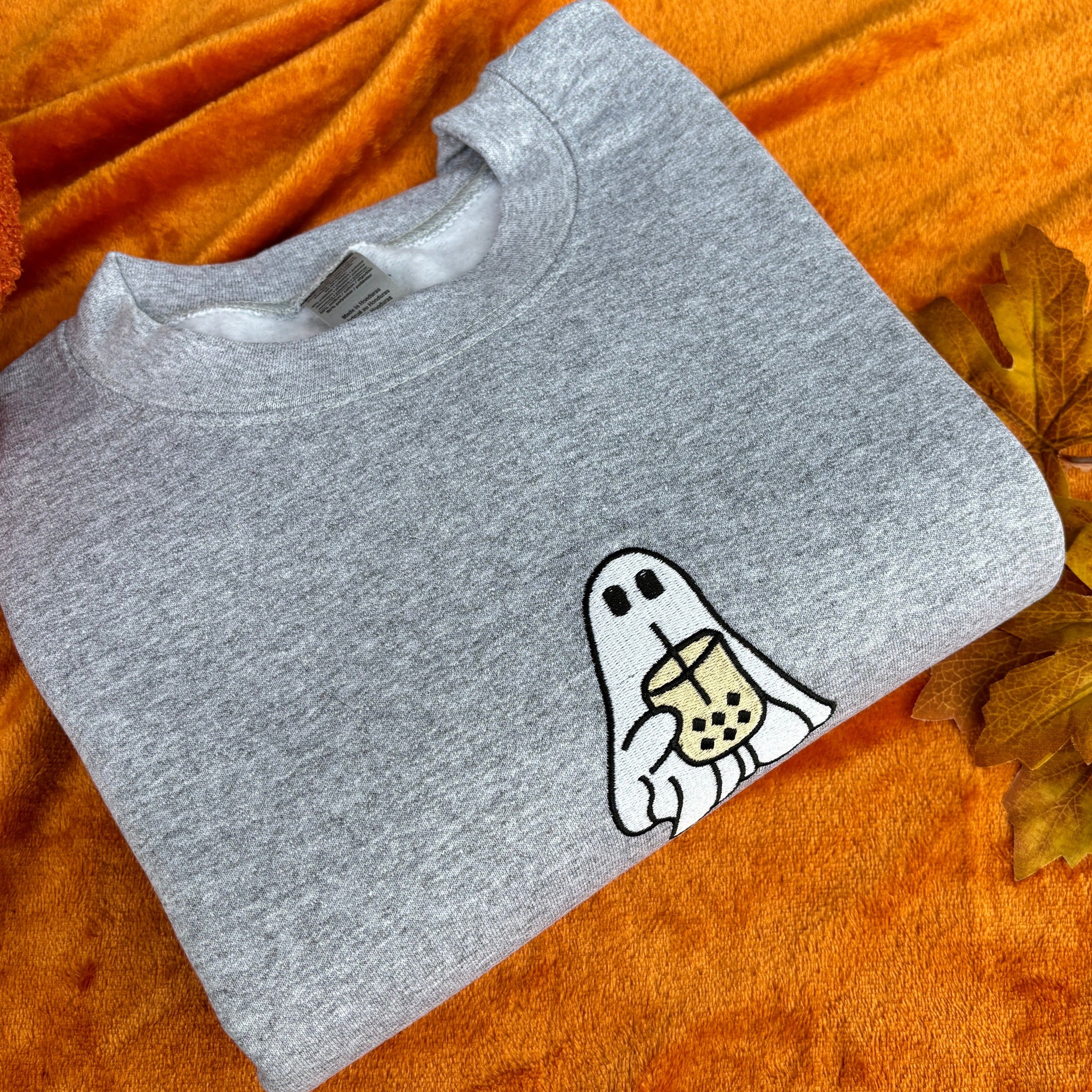 ADORABLE GHOST EMBROIDERED SWEATSHIRT EMHA2808