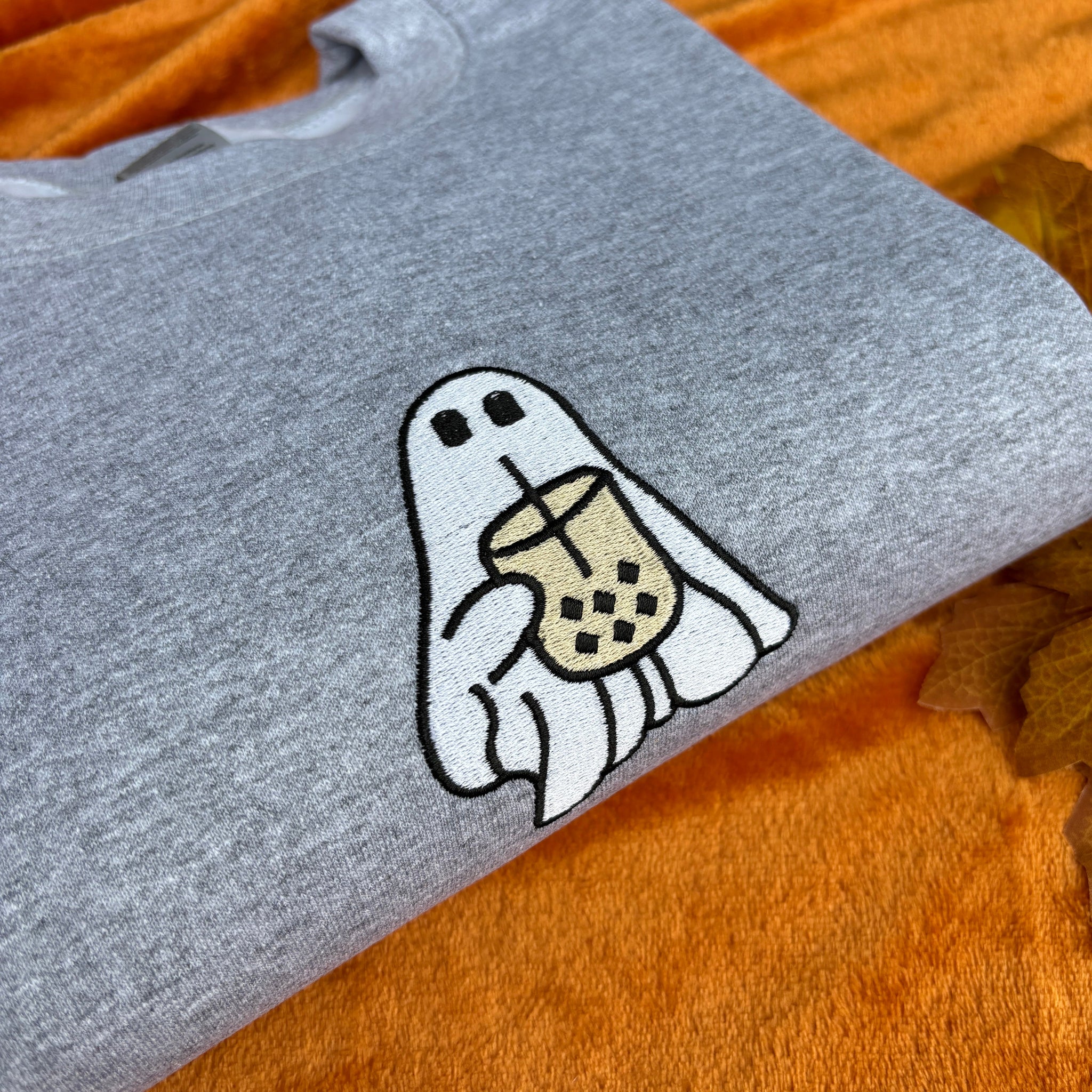 ADORABLE GHOST EMBROIDERED SWEATSHIRT EMHA2808