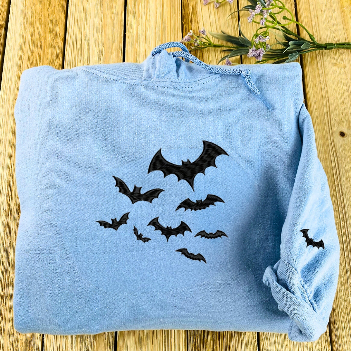 Bats Halloween Crewneck Sweatshirt, Embroidered Bats on Sleeve Hoodie for Men Women EMHA2608