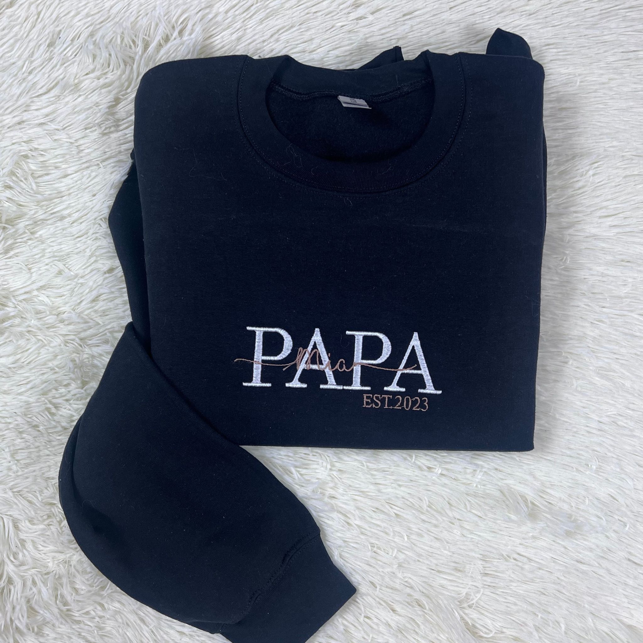 Best Dad with Name of Child Embroidery Sweatshirt, Custom Papa with Kid Name, Unique Gift for Dad em4