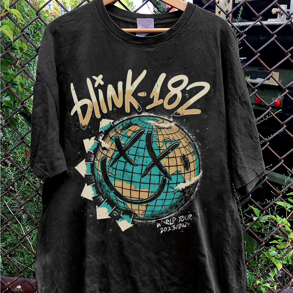 Blink 182 Shirt, Blink 182 Rock Shirt, Vintage Band Shirt, Smile Face Shirt, Vintage Smile Tee, Blink 182 Band Tee, Vintage Style, Blink 182 Rock Shirt