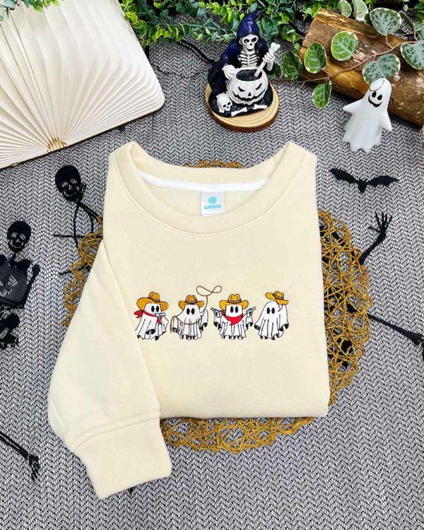 Boo Crew Collection ? Embroidered Sweatshirt EMHA0909S