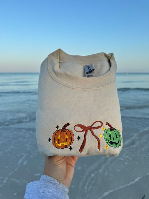Pumpkins Coquette Embroidered Crewneck EMHA2808