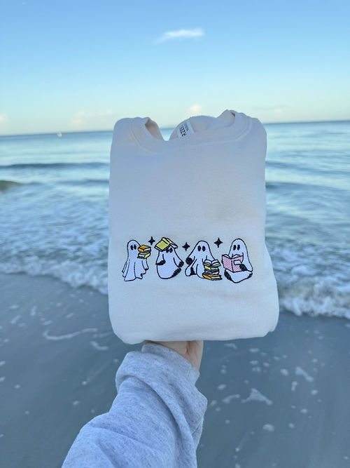 Reading Ghosts Embroidered Crewneck EMHA2808