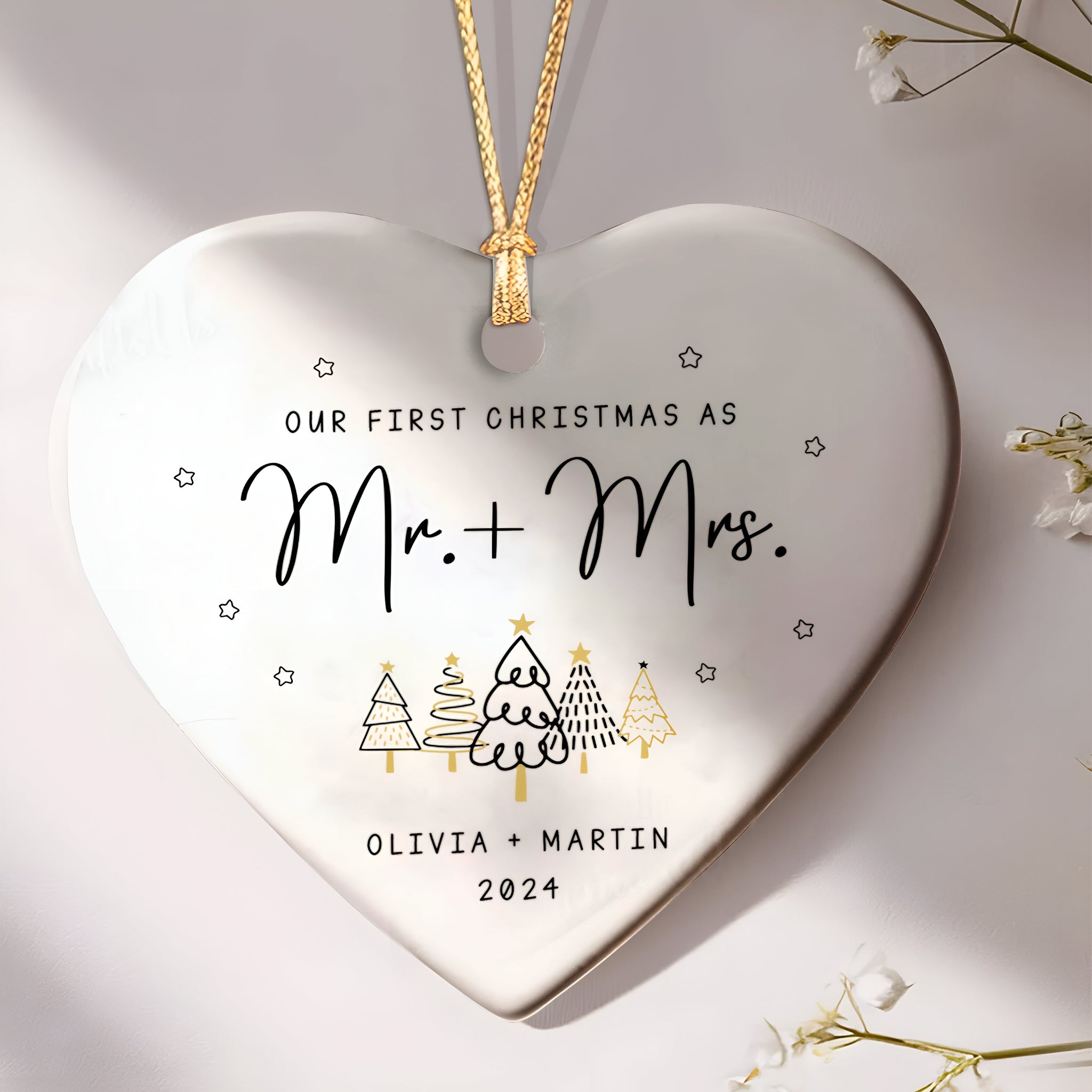 Custom Mr and Mrs Ornament, Engagement Ornament Gift For Couple, Newlywed Gift, Wedding Christmas Ornaments, Anniversary Gift For Husband Wife CY06-05 ORN2509