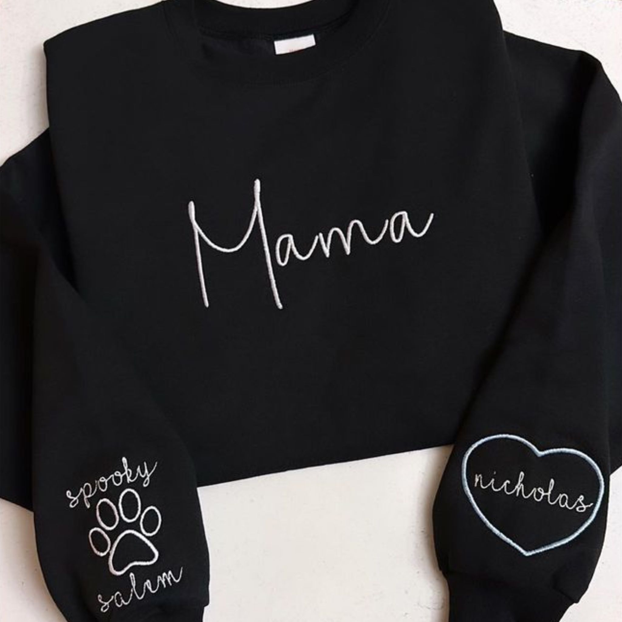 Custom Mama Embroidery Sweatshirt, Personalized Kid Name On The Sleeve, Gift for New Mothers em1