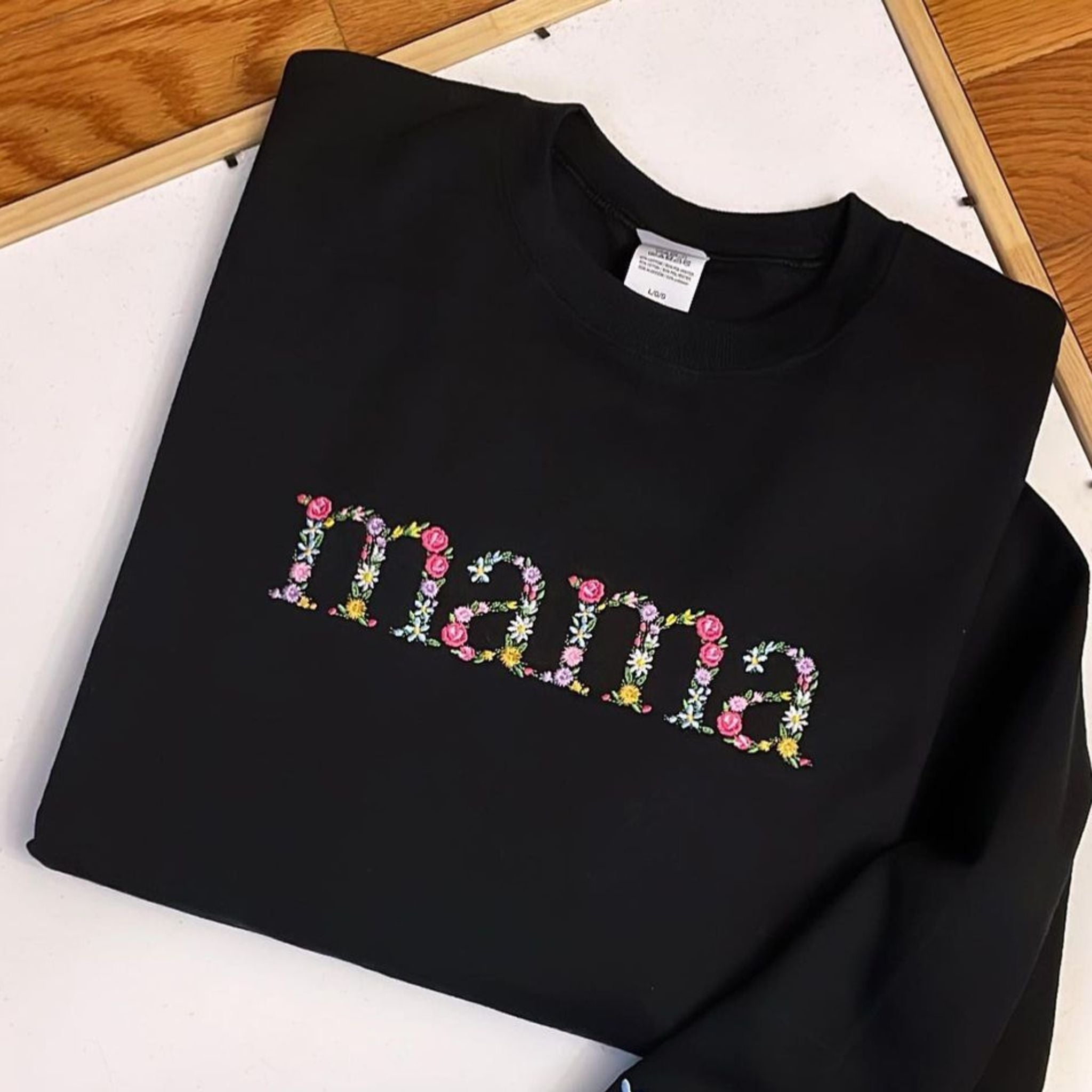 Custom Mama Floral Sweatshirt, Embroidery Crewneck Mama Flower Letter, Mother's Day Gift Ideas EM1