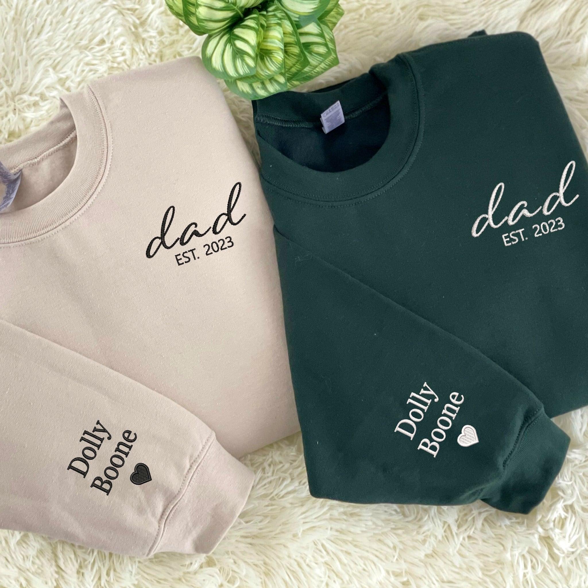 Dad Sweatshirt, Daddy Est 2024 Crewneck Embroidered, Custom Dad Sweater with Kid Name, Unique Gift for Father's Day em4