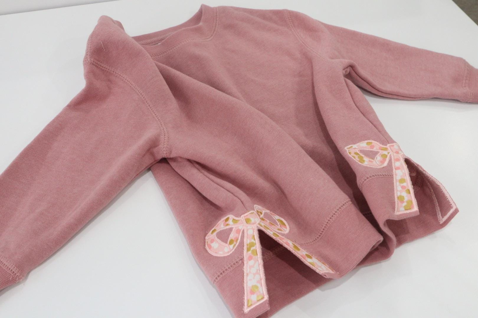 Embroidered Bow Sweatshirt, Embroidered Side Slit Bow Sweatshirt, Custom Embroidered Sweatshirt ESIBOW