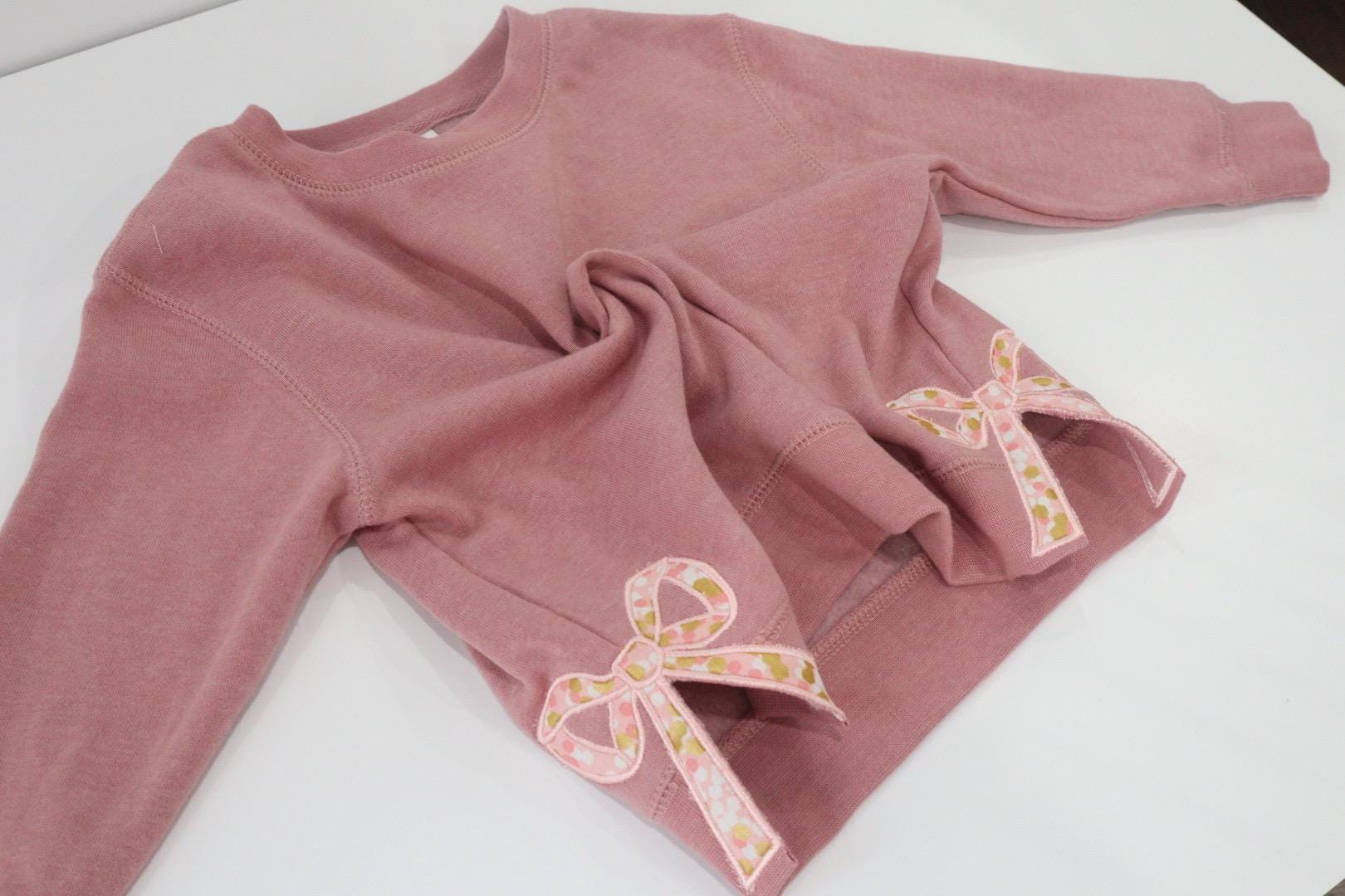 Embroidered Bow Sweatshirt, Embroidered Side Slit Bow Sweatshirt, Custom Embroidered Sweatshirt ESIBOW