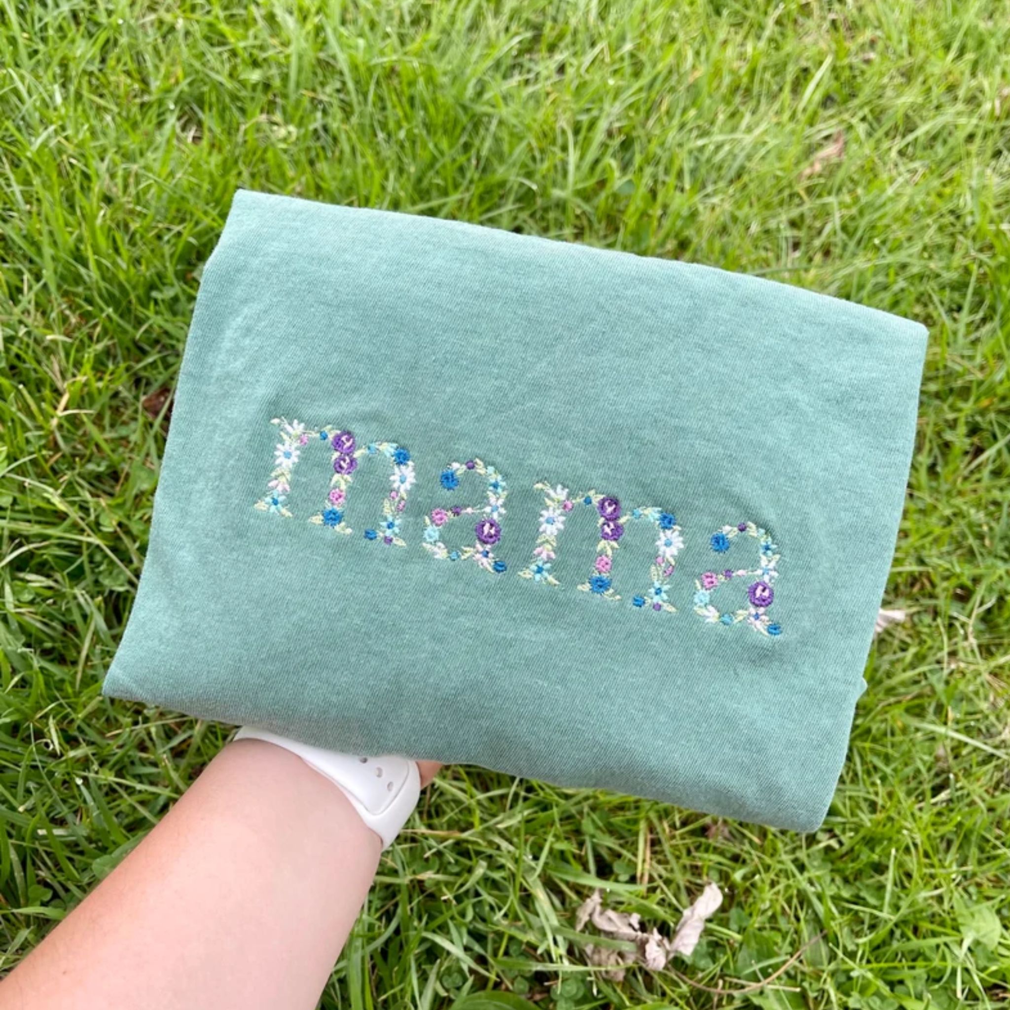 Embroidered Floral Mama Sweatshirt With Custom Initial On Sleeve, Mama Gift Ideas EM1