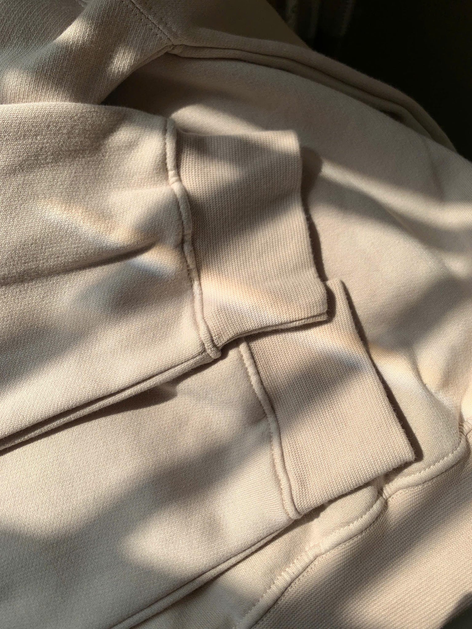 Embroidered Glitter Red Side Bow Appliqu? Sweatshirt, Embroidered Glitter Red Christmas Side Bow Appliqu? Sweatshirt ESIBOW