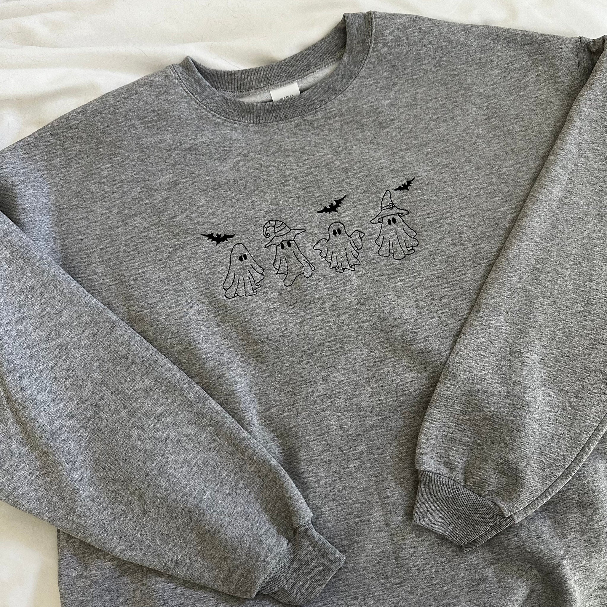 Ghosts Embroidered Sweatshirt EMHA2808