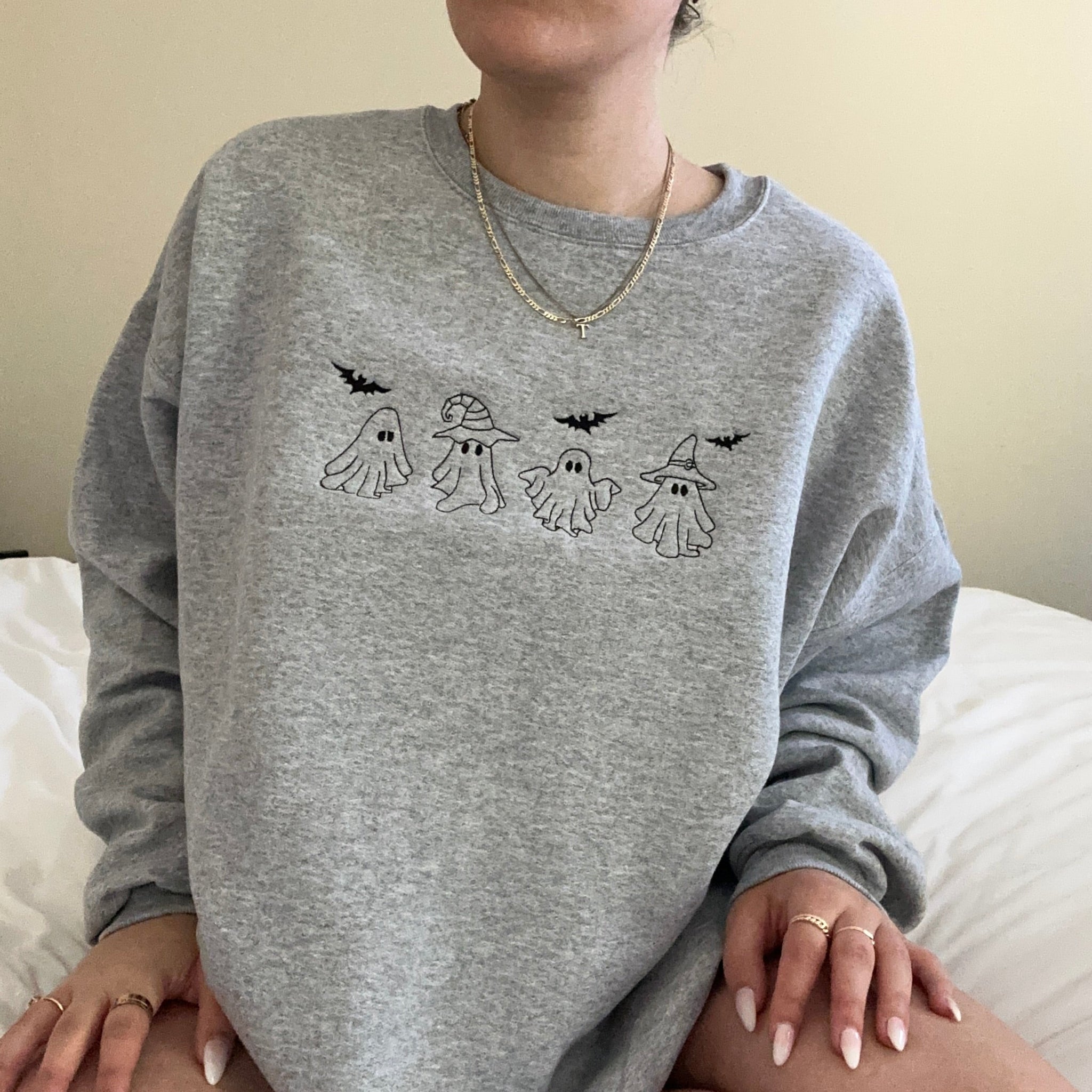 Ghosts Embroidered Sweatshirt EMHA2808