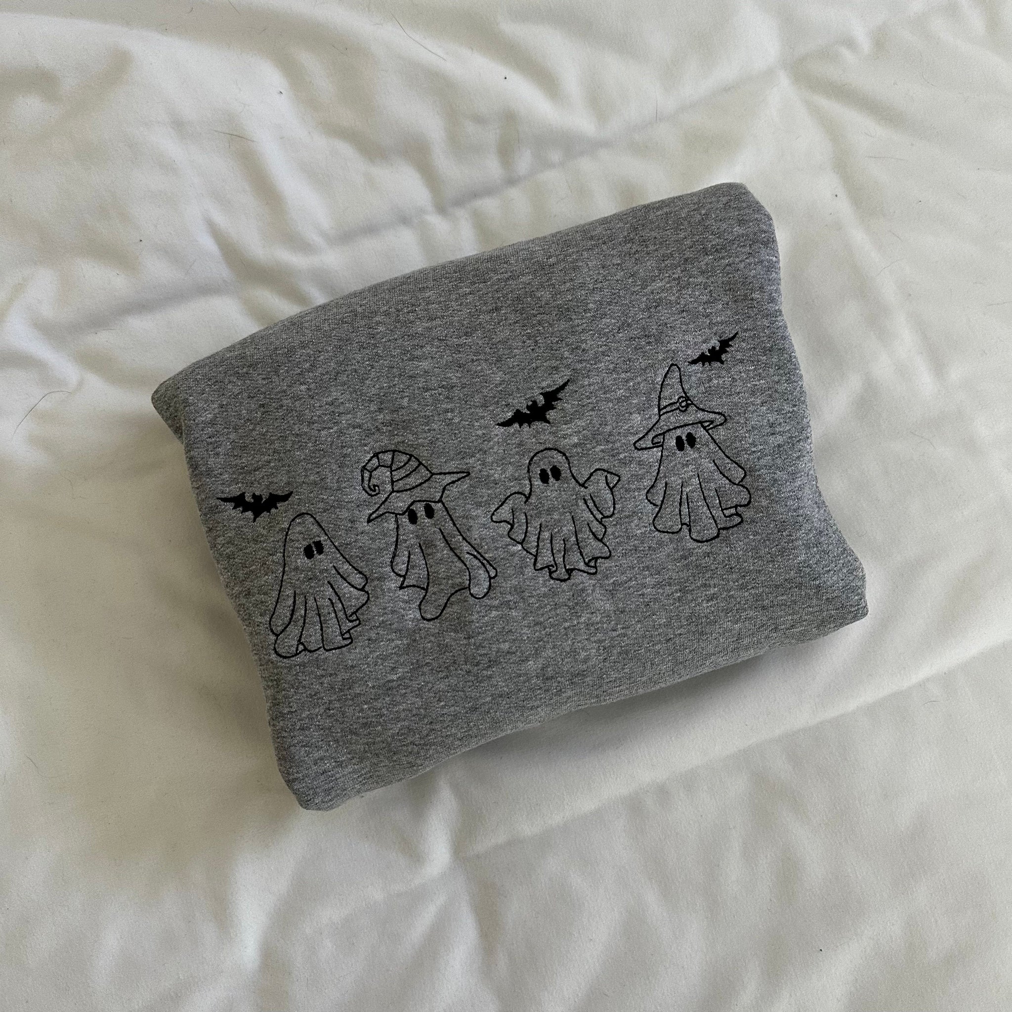 Ghosts Embroidered Sweatshirt EMHA2808