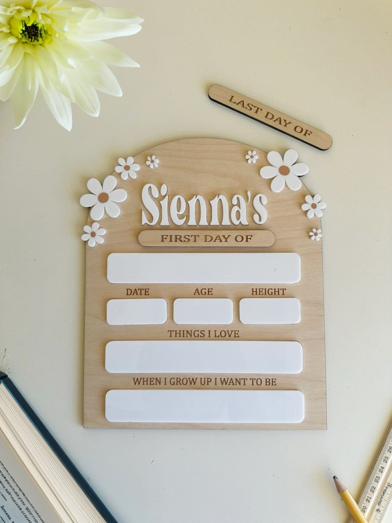 Daisy First Day Of School Sign School Photo Props  Interchangeable School Sign  First & Last Day of School Interchangeable Sign SC0308 02