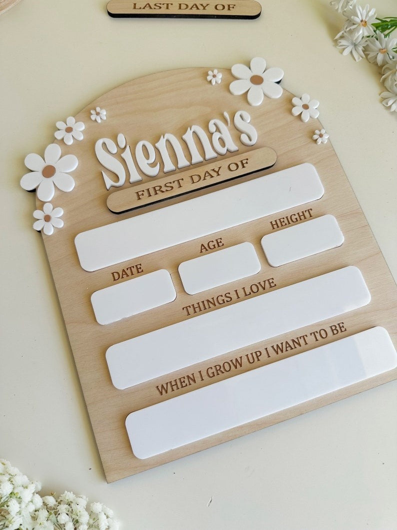 Daisy First Day Of School Sign School Photo Props  Interchangeable School Sign  First & Last Day of School Interchangeable Sign SC0308 02