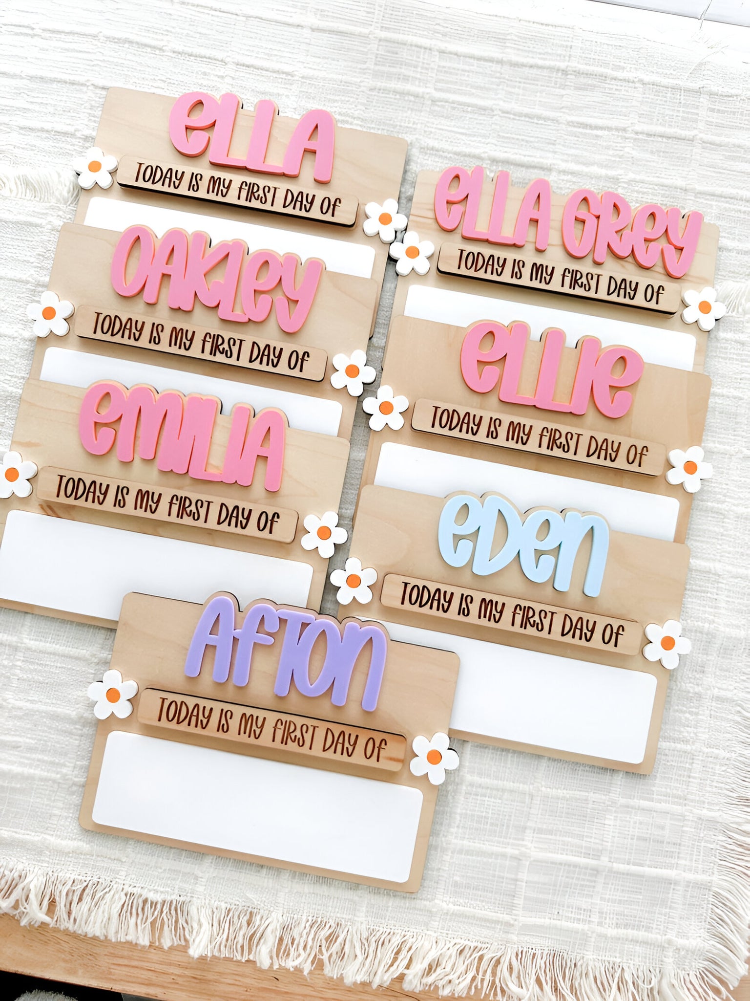 First Day of School Sign, Last Day of Sign, Back to School Sign, Back to School Pictures scsign1