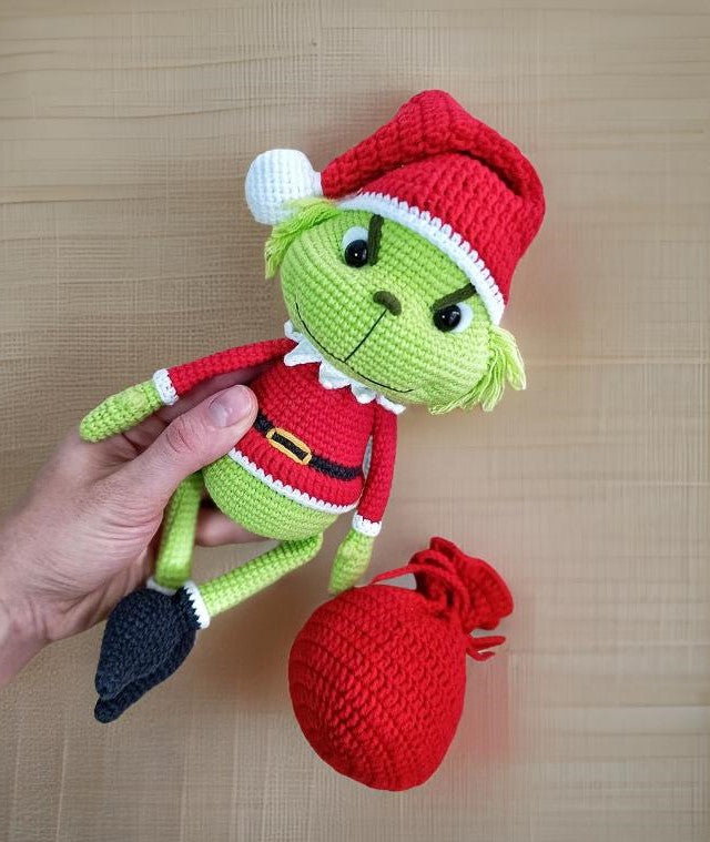 Christmas Crochet Pattern: Green Villain and Dog Max Amigurumi/ Green Elf/ PDF Pattern in English SVG26 CRO1910