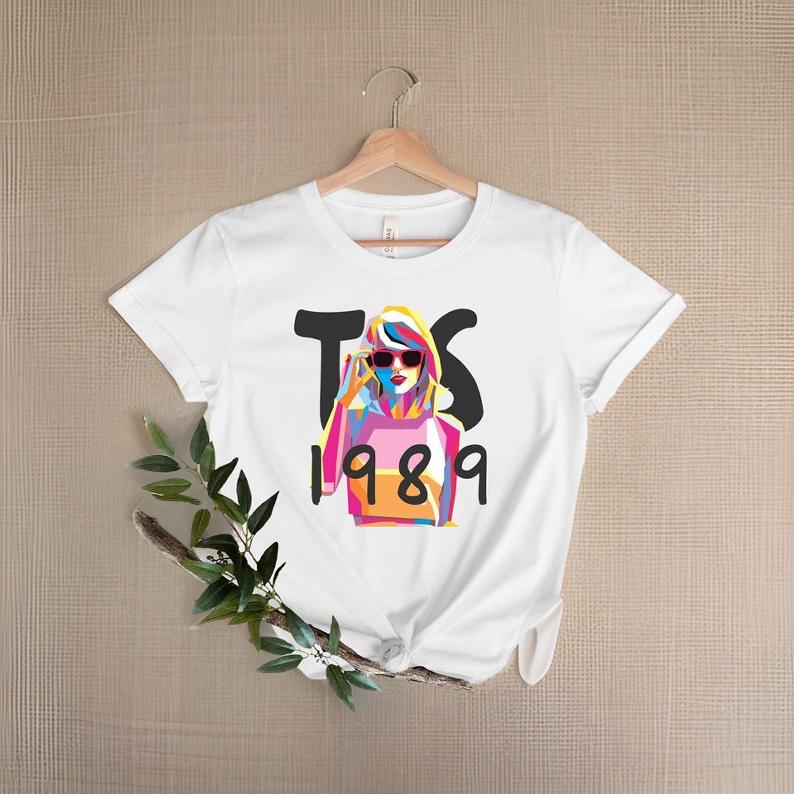 Swift 1989 T-shirt, Taylor 1989 Album Shirt, Retro Concert Outfit Tee, Swiftie Music Ultimate Fan T-shirt, Youth Taylor Merch Shirt MSN