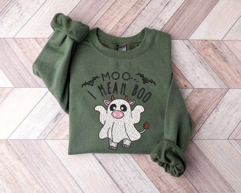 Embroidered 'Moo... I Mean Boo' Halloween Crewneck - Ghost Cow Pullover Sweatshirt - Spooky Season Highland Cow Lover Gift EM1709S